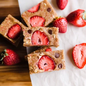 Healthy Gluten-Free Strawberry Protein Bar Recipe